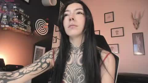 juliet_sourire online show from July 15, 2026, 1:05 pm