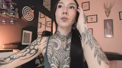 juliet_sourire online show from July 20, 2026, 8:11 pm