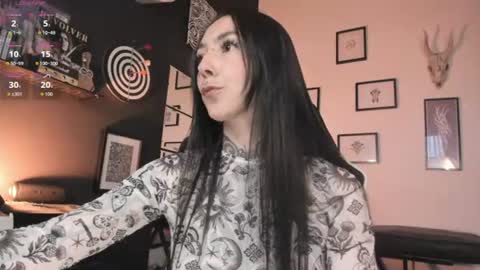 juliet_sourire online show from July 30, 2026, 8:30 pm