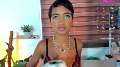 Juli online show from November 21, 2025, 9:13 pm