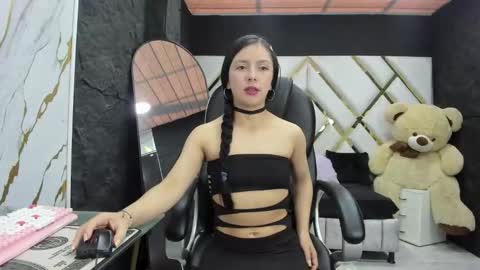 Snapshot of julieta_diamond chatting on February 3, 2026, 7:52 pm Julieta online show from February 3, 2026, 7:52 pm