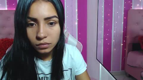 julieta_fn online show from February 22, 2025, 12:40 pm