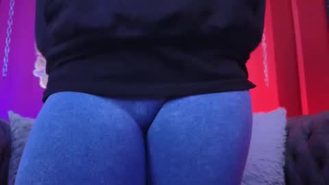  Julieta  online show from November 7, 2025, 12:27 pm