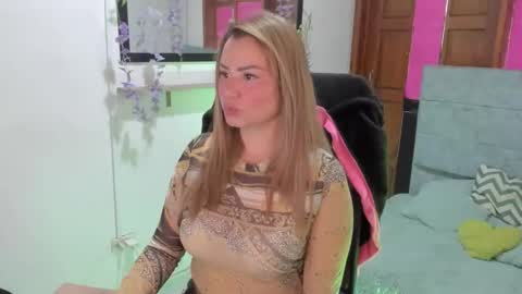 julieta_star69 online show from May 24, 2026, 12:21 pm