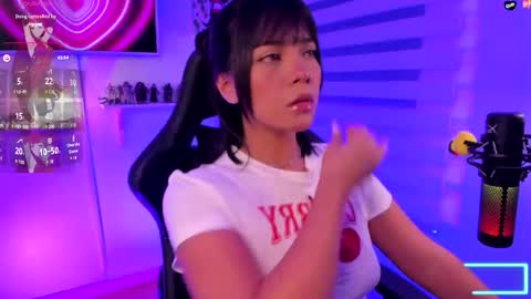 Snapshot of julietariverss chatting on October 23, 2025, 12:10 am Julieta online show from October 23, 2025, 12:10 am