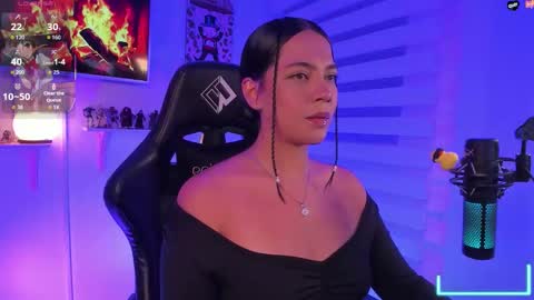 Snapshot of julietariverss chatting on November 19, 2025, 12:32 am Julieta online show from November 19, 2025, 12:32 am