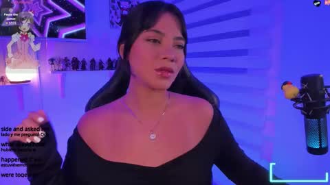 Snapshot of julietariverss chatting on November 23, 2025, 2:22 am Julieta online show from November 23, 2025, 2:22 am