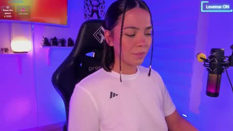 Snapshot of julietariverss chatting on February 17, 2026, 5:37 am Julieta online show from February 17, 2026, 5:37 am