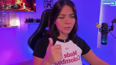 Snapshot of julietariverss chatting on March 16, 2026, 7:29 pm Julieta online show from March 16, 2026, 7:29 pm