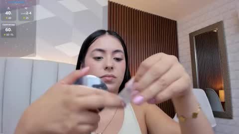 Julieta Santos online show from November 26, 2025, 6:42 pm