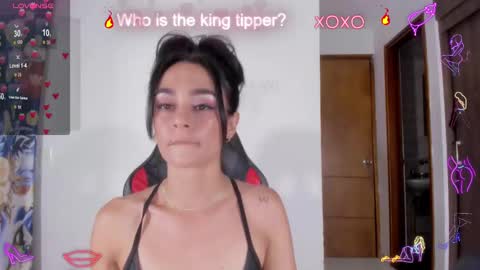 serafelle online show from January 15, 2025, 5:50 am