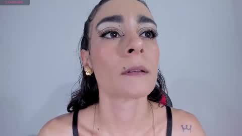 serafelle online show from November 3, 2025, 10:53 pm