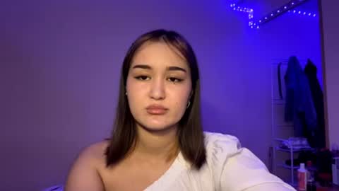Milena online show from July 7, 2026, 7:29 pm