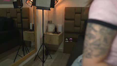 Snapshot of julieth_rojas chatting on July 25, 2026, 4:21 am julieth_rojas online show from July 25, 2026, 4:21 am