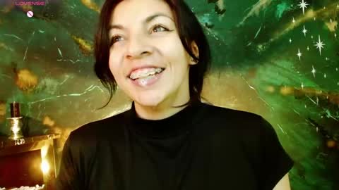 Snapshot of julieth_sex1 chatting on May 14, 2026, 9:49 am online show from May 14, 2026, 9:49 am