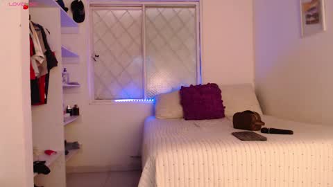 Julieta online show from October 28, 2025, 12:09 pm