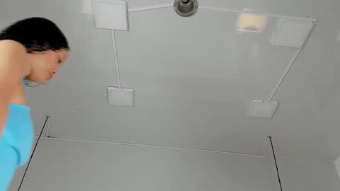 Hi guys It is a pleasure to have you here I am Julieta  online show from January 18, 2026, 1:04 pm