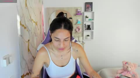 Snapshot of juliette_sweet05 chatting on April 30, 2026, 6:25 pm juliette online show from April 30, 2026, 6:25 pm