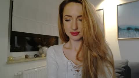 JulietteSensual online show from March 11, 2025, 11:15 pm