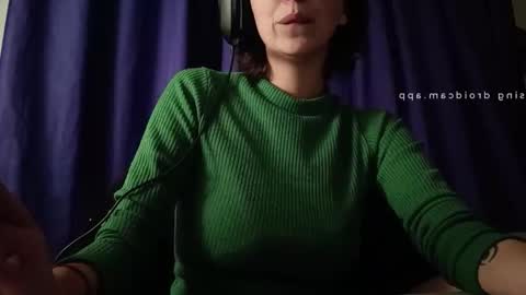julietxxx03 online show from May 28, 2026, 3:59 am