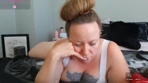 Juli Monroe online show from April 15, 2026, 7:21 pm