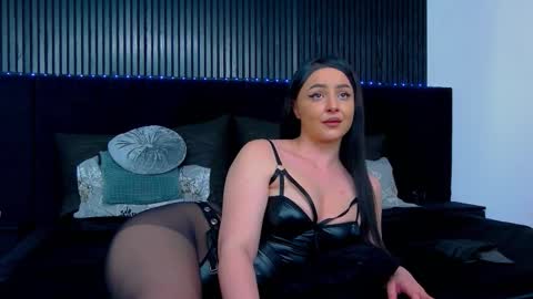 Julia online show from March 13, 2026, 12:23 pm