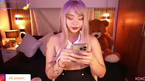 Snapshot of jullianapriv_ chatting on February 27, 2026, 2:06 pm jullianapriv_ online show from February 27, 2026, 2:06 pm