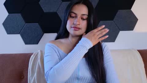 Julietha  online show from January 17, 2026, 9:07 pm