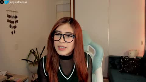 Snapshot of jungleofpandas chatting on December 13, 2024, 2:21 am Call me Sussy  online show from December 13, 2024, 2:21 am