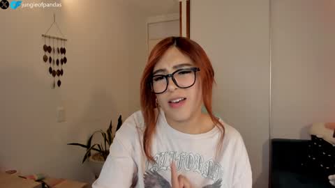 Snapshot of jungleofpandas chatting on January 15, 2025, 11:19 pm Call me Sussy  online show from January 15, 2025, 11:19 pm