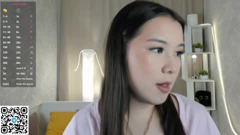 Bella online show from November 13, 2025, 4:22 am