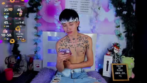 Snapshot of juniior0_0 chatting on January 17, 2025, 1:04 am Junior online show from January 17, 2025, 1:04 am