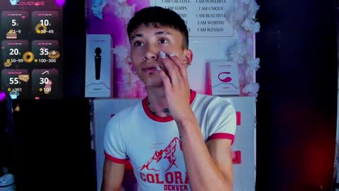 Snapshot of juniior0_0 chatting on February 7, 2025, 8:10 pm Junior online show from February 7, 2025, 8:10 pm