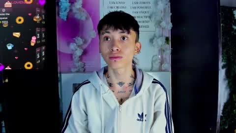 Snapshot of juniior0_0 chatting on February 12, 2025, 9:11 pm Junior online show from February 12, 2025, 9:11 pm