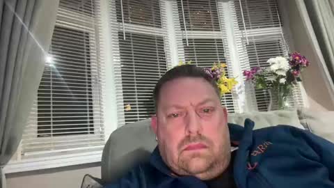 Snapshot of junky345 chatting on February 11, 2025, 10:28 pm Junky online show from February 11, 2025, 10:28 pm