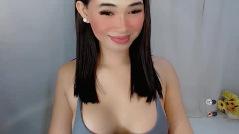 Julia online show from March 13, 2026, 5:08 pm