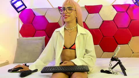 Snapshot of jupiter_asher chatting on January 7, 2025, 6:27 am Jupiter online show from January 7, 2025, 6:27 am