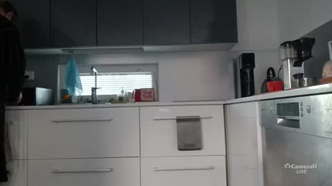 jusahki online show from February 8, 2026, 7:34 am