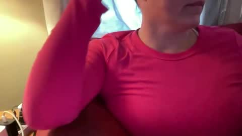 Flirty influncer online show from November 10, 2025, 9:03 pm