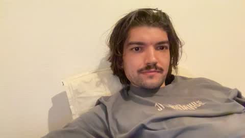 just_a_guy_with_a_big_cock online show from June 4, 2026, 8:37 pm