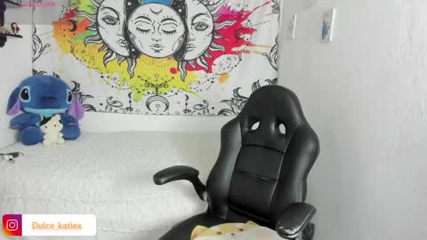 Snapshot of just_katiex chatting on April 1, 2026, 1:34 pm Sofia online show from April 1, 2026, 1:34 pm