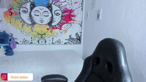 Snapshot of just_katiex chatting on April 4, 2026, 1:41 pm Sofia online show from April 4, 2026, 1:41 pm