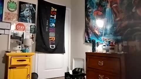 just_myself101 online show from February 19, 2026, 7:15 am