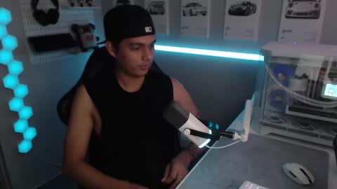 Snapshot of justagamerxxx chatting on November 17, 2025, 3:29 pm Rhys online show from November 17, 2025, 3:29 pm