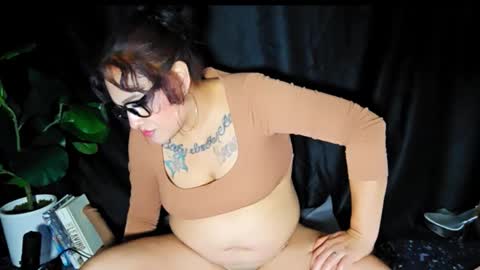 Layla online show from October 29, 2025, 3:42 am