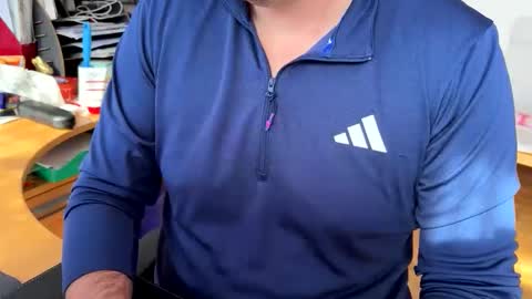 justanotherdude1178 online show from October 19, 2025, 11:22 am