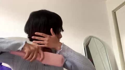 Strangest Girl  online show from April 10, 2026, 10:25 pm