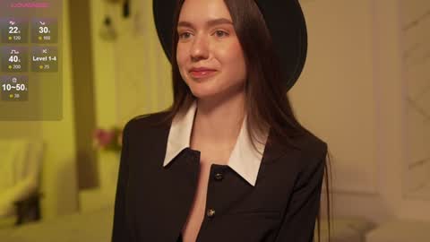 Snapshot of justbarbie_new_ chatting on January 20, 2025, 9:43 pm Katarina online show from January 20, 2025, 9:43 pm