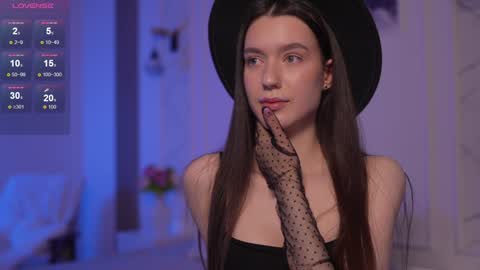 Snapshot of justbarbie_new_ chatting on January 24, 2025, 6:04 pm Katarina online show from January 24, 2025, 6:04 pm