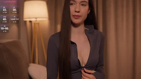 Snapshot of justbarbie_new_ chatting on February 7, 2025, 9:15 pm Katarina online show from February 7, 2025, 9:15 pm